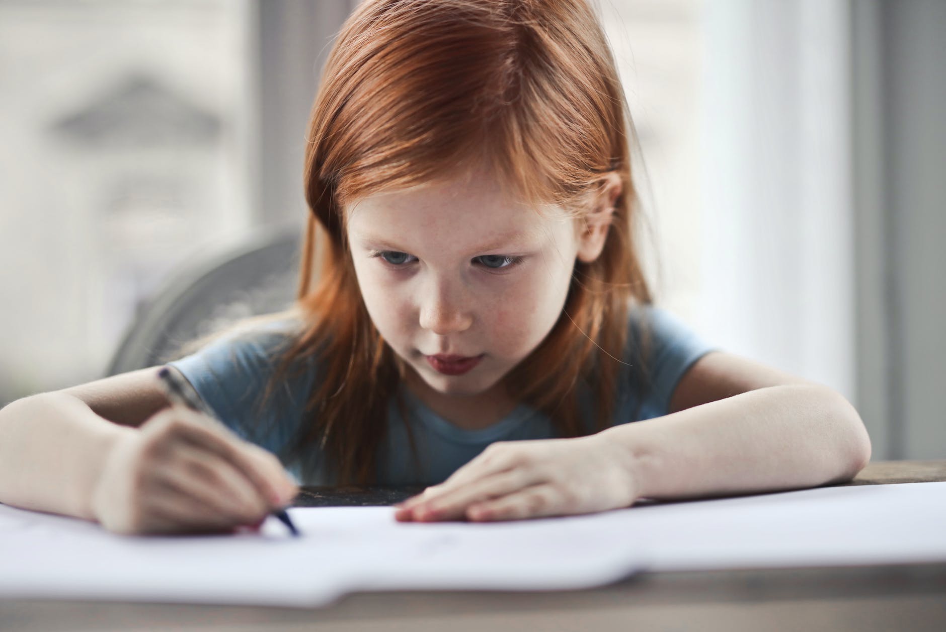 ¿Por qué tus hijos tienen que escribir más en papel? 